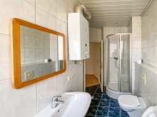 Badezimmer WG gesucht! Helle EG-Wohnung mit Sonnenbalkon mitten in der City von Bielefeld (Hermannstra�e)