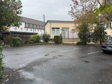 Parkplatz Vis � vis des Johannes-Krankenhaus! 
2 Mehrfamilienh�user + entwicklungsf�higes Kirchengeb�ude