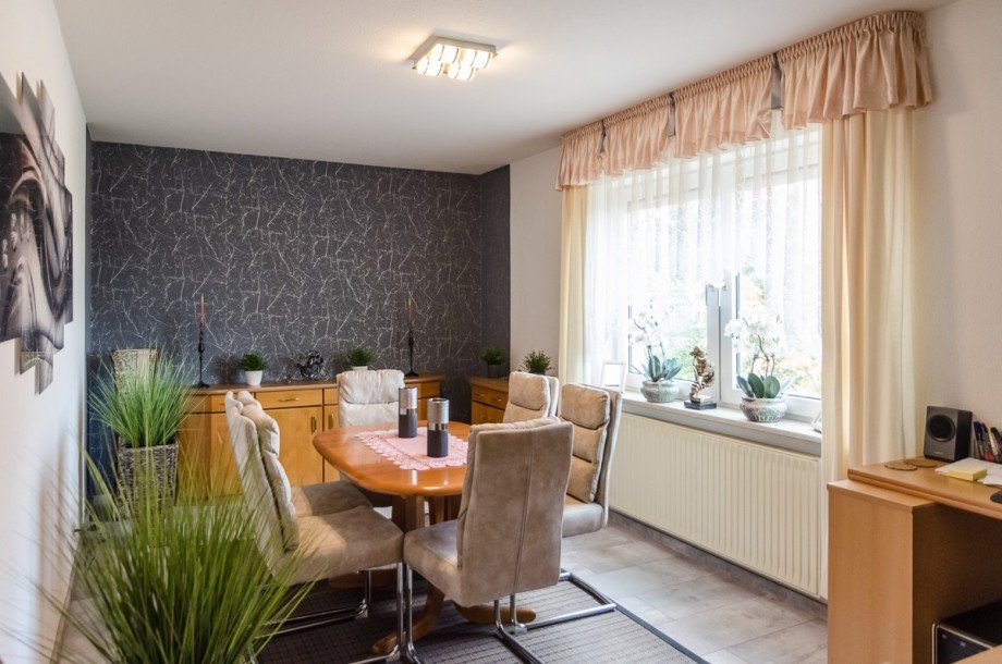 Esszimmer/Kinderzimmer Etagenwohnung G�tersloh