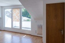 Wohnzimmer Dachgeschosswohnung mit einer Garage und Loggia n�he IKEA in Bielefeld - Brackwede