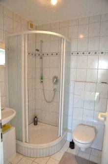 Badezimmer Singleappartement mit Balkon Bj. 2000  - N�he Brackwede Kirche