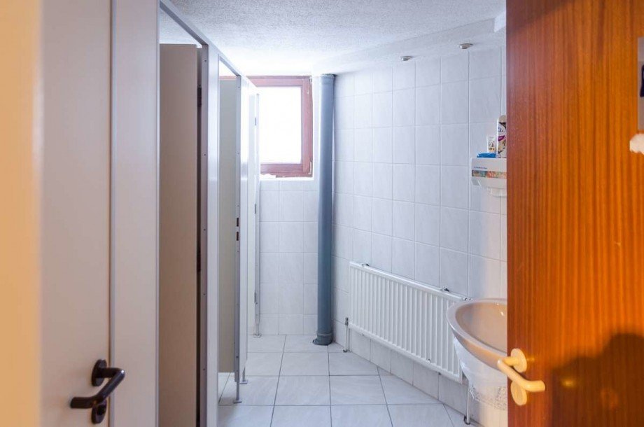 WC Damen im Souterrain Praxis Bielefeld