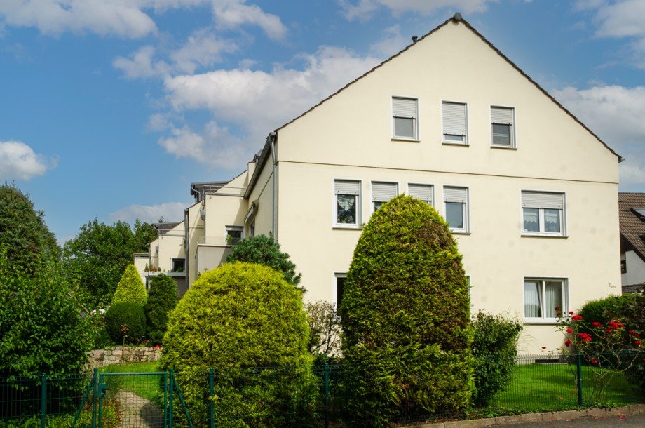 Hausansicht S�dseite Dachgeschosswohnung Bielefeld