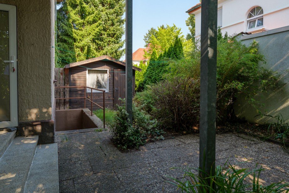 Terrasse mit Gartenhaus Haus Herford