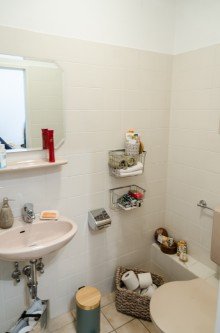 G�ste-WC Gro�z�gige 3 Zimmer-Dachgeschosswohnung N�he Universit�t, BI-West
