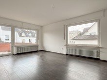 Wohnzimmer Heller Wohntraum mit Balkon, Einbauk�che und Garage in Bielefeld - Brackwede