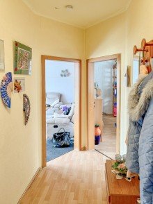 Flur Vermietete 3-Zimmer Wohnung im 1.OG mit Balkon in beliebter Wohnlage von Bielefeld - Brackwede