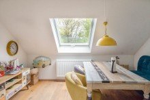 Fr�hst�cksraum Moderne B�roetage mit Eichenparkett  + 260m� Lagerfl�che mit Lastenaufzug und Parkpl�tzen!