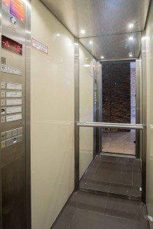 Fahrstuhl City-Office am Adenauerplatz - 122 m� B�rofl�che - Aufzug vorhanden****