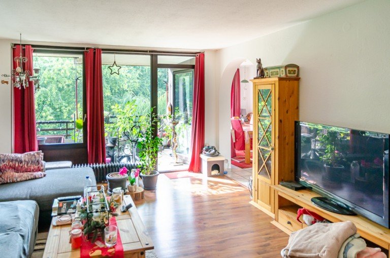 Wohnzimmer Bielefeld Etagenwohnung Ruhige 3 Zimmer Wohnung - ab M�rz bezugsfrei! - mit Gr�nblick in Bielefeld - Gellershagen.