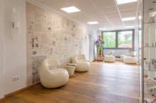 Flur Moderne B�roetage mit Eichenparkett  + 260m� Lagerfl�che mit Lastenaufzug und Parkpl�tzen!