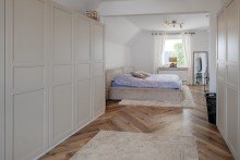 Ankleide - Elternschlafzimmer Stilvolles Einfamilienhaus mit 2 Garagen, neuer Gasheizung und  TOP Einbauk�che in BI-Brackwede