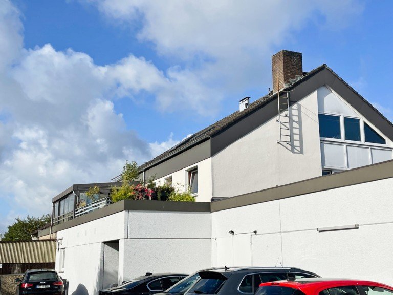 Au�enansicht Bielefeld Etagenwohnung 3 ZKB mit Wintergarten und gro�em Balkon in Bielefeld-Heepen