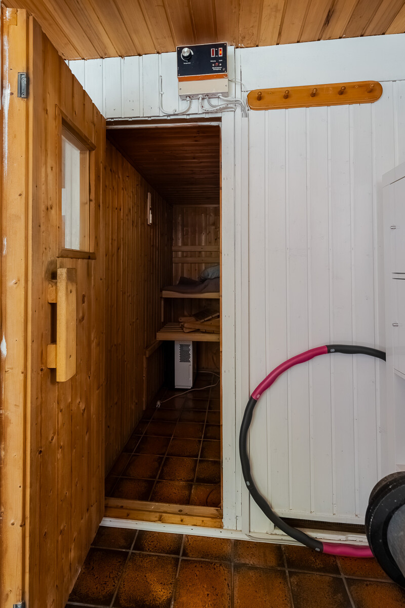 Sauna Keller Mehrfamilienhaus Bielefeld / Gellershagen