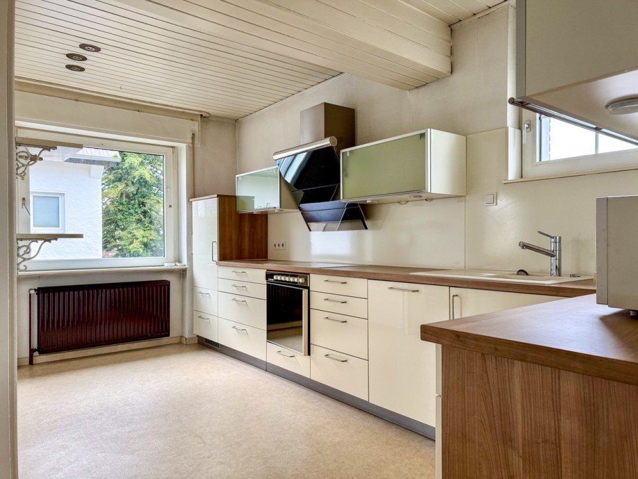K�che mit EBK Einfamilienhaus Lage