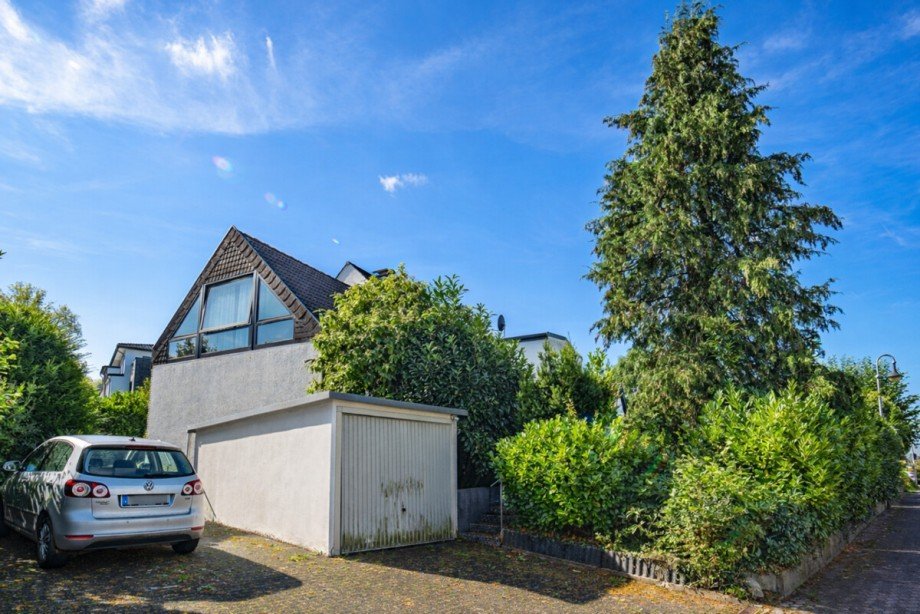 Garage - Giebel Anbau Zweifamilienhaus Oerlinghausen