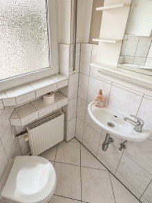 G�ste-WC Heller Wohntraum mit Balkon, Einbauk�che und Garage in Bielefeld - Brackwede