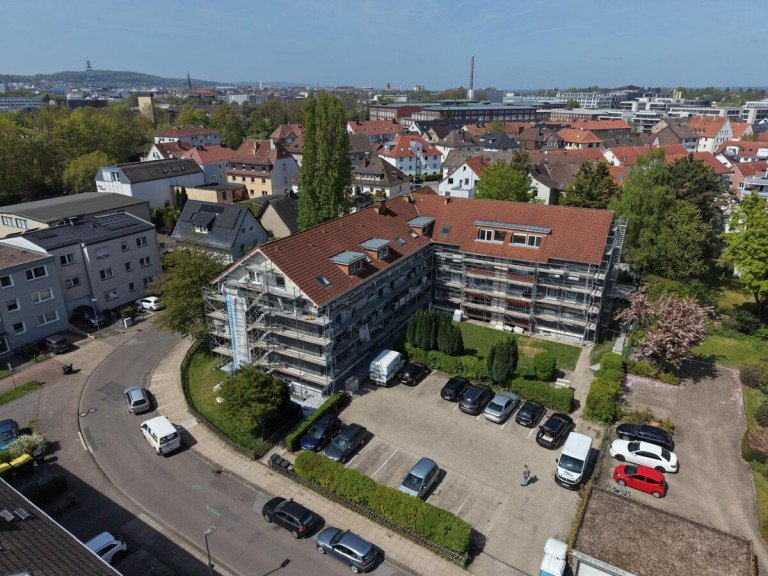 Hauptbild: Bezugsfreie 4-Zimmer-Wohnung mit Balkon in modernisiertem Mehrfamilienhaus