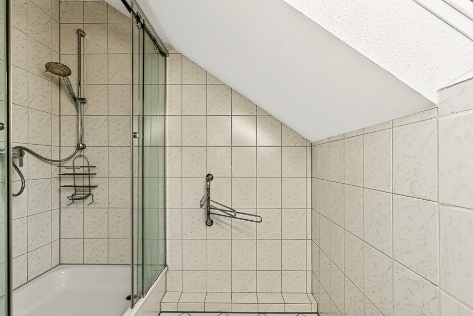 Bad 2.OG Reihenendhaus Bielefeld
