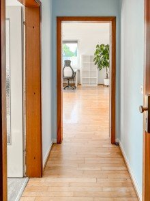 Flur Idyllische 1-2 Zimmer-Dachgeschosswohnung, Bielefelder Westen N�he Universit�t