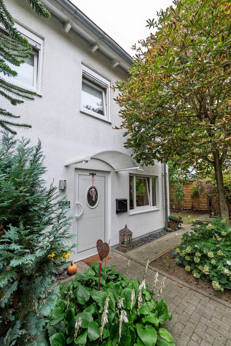 Hauseingang Bielefeld Reihenendhaus Bielefeld-Vilsendorf: Gepflegtes Reihenendhaus mit Garten -g�nstiges Erbpachtgrundst�ck