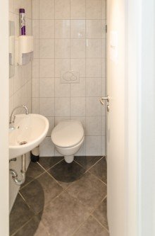 WC City-Office am Adenauerplatz - 223 m� ruhige B�rofl�che - Aufzug vorhanden****