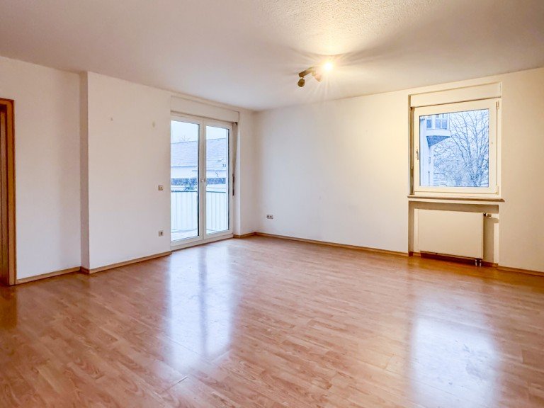 Wohnzimmer Bielefeld Etagenwohnung Helle Wohnung im 1.OG mit Balkon und Garage am Stadtring in Bielefeld - Brackwede
