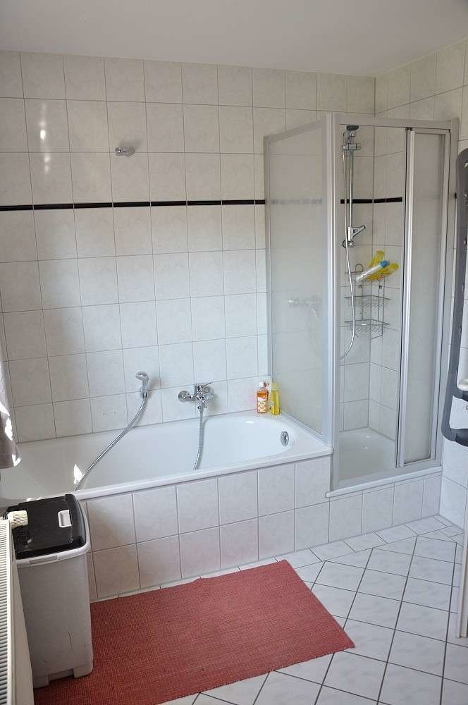 Badezimmer Beispielfoto Etagenwohnung G�tersloh