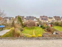 Gartenblick vom OG Charmantes EFH mit Garage & gro�em Garten mit Bauplatz in Top-Lage von Hardissen