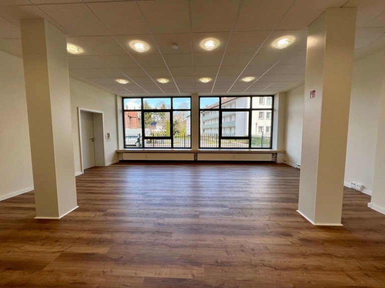 B�ro Bielefeld B�rofl�che EG - B�ro - Gepflegt mit Garage und Stellplatz - im Bielefelder Osten!