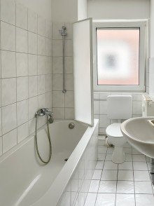 Bad 3 Zimmerwohnung mit Balkonaustritt im Bielefelder Osten