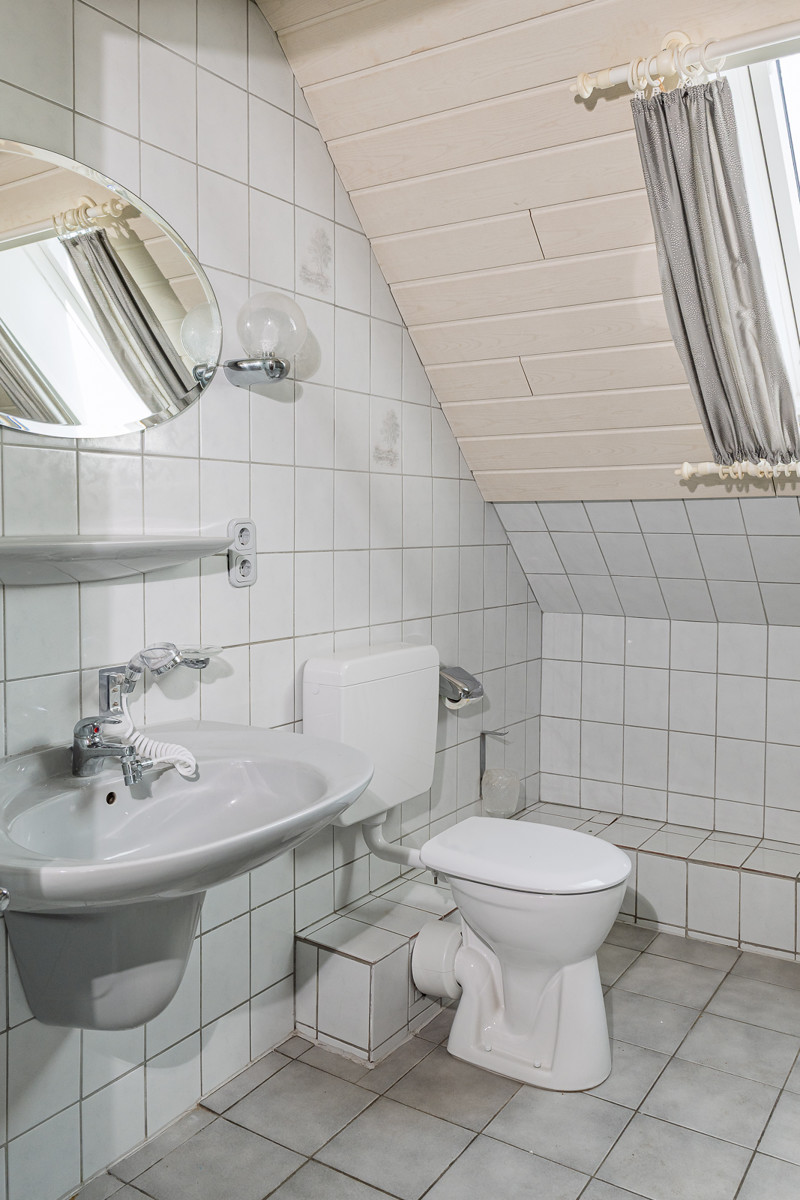 Bad - DG Einfamilienhaus L�hne
