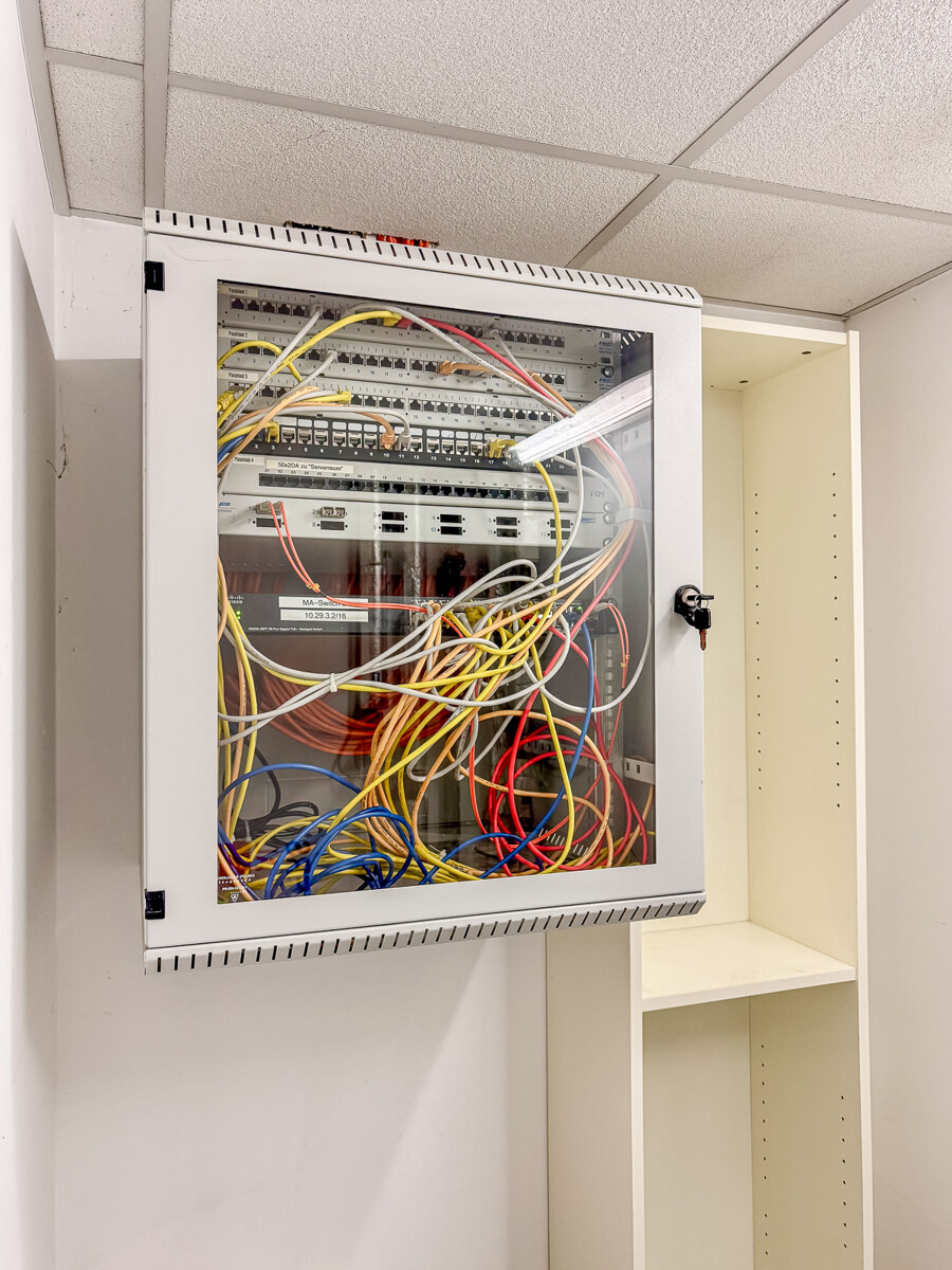 Netzwerkschranke B�rofl�che Bielefeld