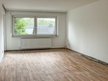 Wohnzimmer Vollst�ndig renovierte 3 Zimmerwohnung mit Balkon N�he Lenkwerk - Bielefeld
