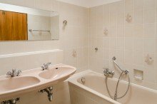 Badezimmer �ber den D�chern von Bielefeld-Gro�dornberg - 3 Zimmer, K�che, Bad und Loggia
