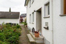 Hauseingang Gartenliebhaber aufgepasst! EG Wohnung mit guter Infrastrukur in Bielefeld - Gro�dornberg