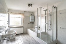 Badezimmer G�tersloh - Friedrichsdorf! Helle DG Wohnung mit Einbauk�che in ruhiger Wohnsiedlung