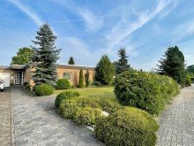 Au�enansicht Wohnen auf einer Ebene: Gepflegter Bungalow mit Traumgarten in guter Lage von Dissen