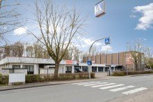 Stra�enansicht Top Gewerbeimmobilie - Hochregallager/B�ro/Produktion - Kauf oder Miete -  n�he A2 in Bad Salzuflen