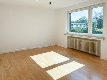 Schlafzimmer 3 Zimmerwohnung mit Balkon und Gartenblick im Bielefelder Westen