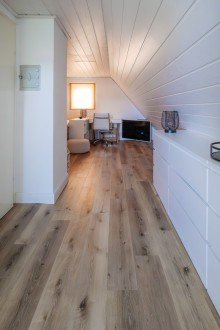 Ausgebaute Nutzfl�che im Spitzboden Stilvolles Einfamilienhaus mit 2 Garagen, neuer Gasheizung und  TOP Einbauk�che in BI-Brackwede