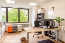B�ro 4 Moderne B�roetage mit Eichenparkett  + 260m� Lagerfl�che mit Lastenaufzug und Parkpl�tzen!