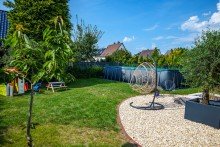 Gartendetails Stilvolles Einfamilienhaus mit 2 Garagen, neuer Gasheizung und  TOP Einbauk�che in BI-Brackwede