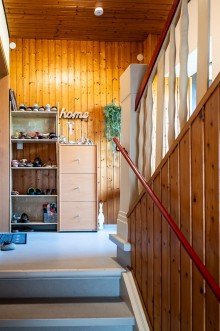 Treppenhaus �u�erst gepflegtes F�nffamilienhaus - vom Eigent�mer selbst betreut in Lage