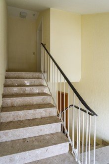 Treppenhaus G�tersloh - Friedrichsdorf! Helle DG Wohnung mit Einbauk�che in ruhiger Wohnsiedlung