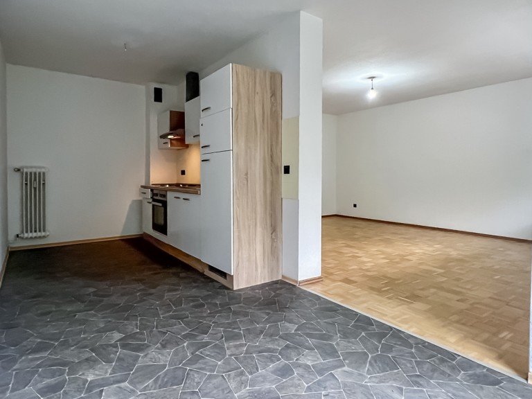 K�che-Wohnzimmer Bielefeld Etagenwohnung Wohnung mit Einbauk�che und Balkon im 3.OG in Bielefeld - Gro�dornberg